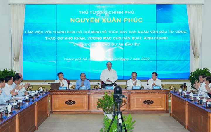 Thủ tướng: Khuyến khích TP.HCM phát triển kinh tế ban đêm - 2