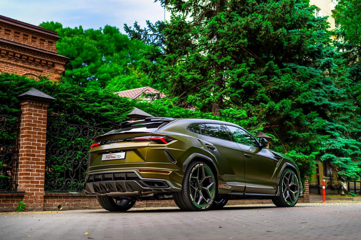 Lamborghini Urus siêu ngầu sau khi được độ - 11