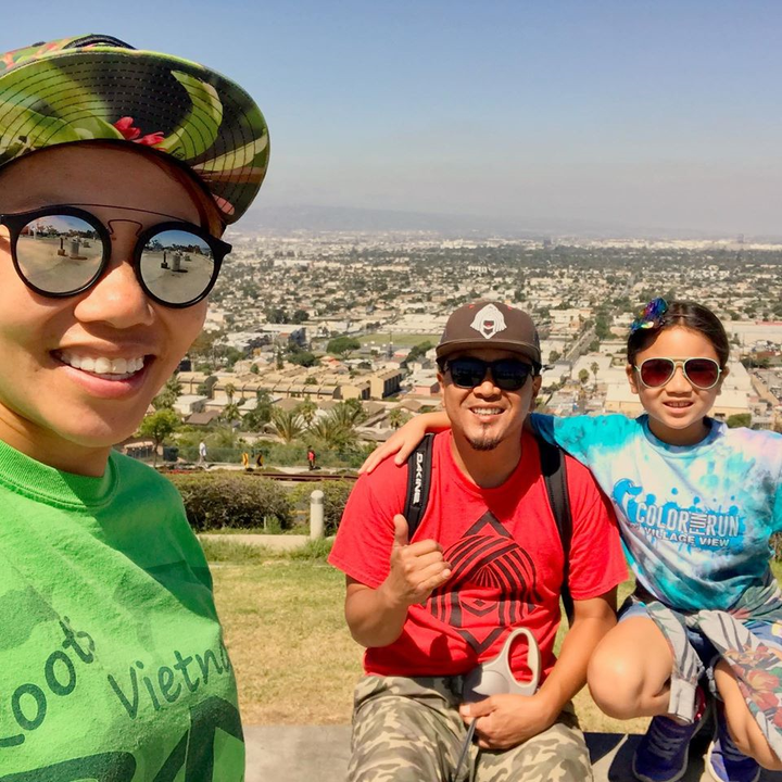 Con gái 8 tuổi đáng yêu, có khiếu âm nhạc của diva Hà Trần - 1