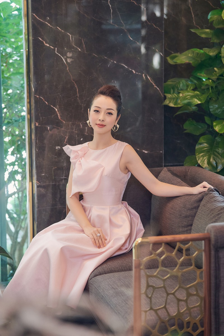 Jennifer Phạm: 'Chồng tôi không phân biệt con chung, con riêng' - 4