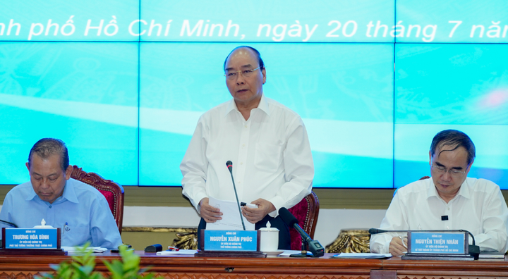 Thủ tướng: Khuyến khích TP.HCM phát triển kinh tế ban đêm - 1