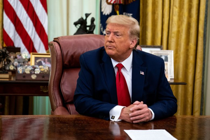 Bầu cử Mỹ 2020: Tổng thống Trump chê đối thủ 'bất tài' dù đang bị dẫn trước - 1