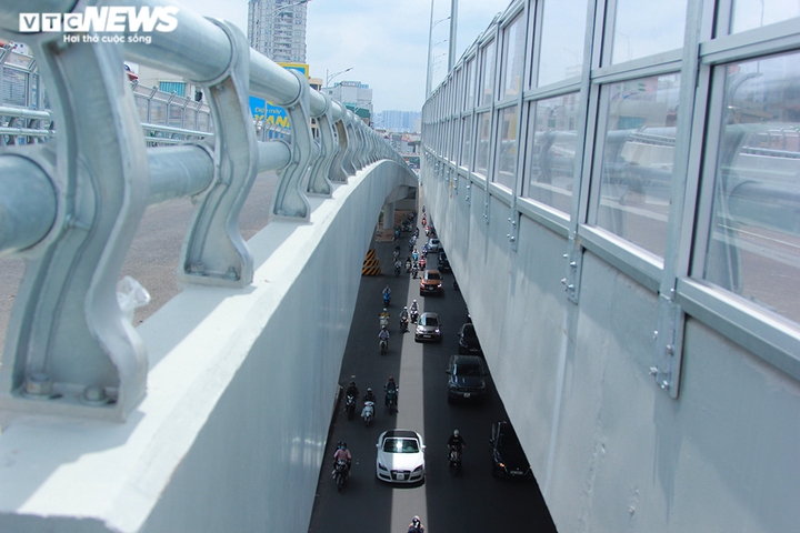 Cận cảnh đường vành đai 2 trên cao giải tỏa 'nút thắt cổ chai' Trường Chinh - 8