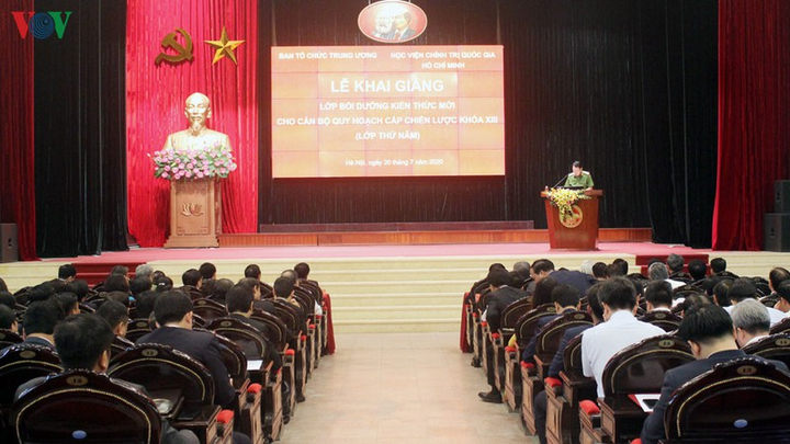 40 cán bộ quy hoạch cấp chiến lược được bồi dưỡng kiến thức mới - 1