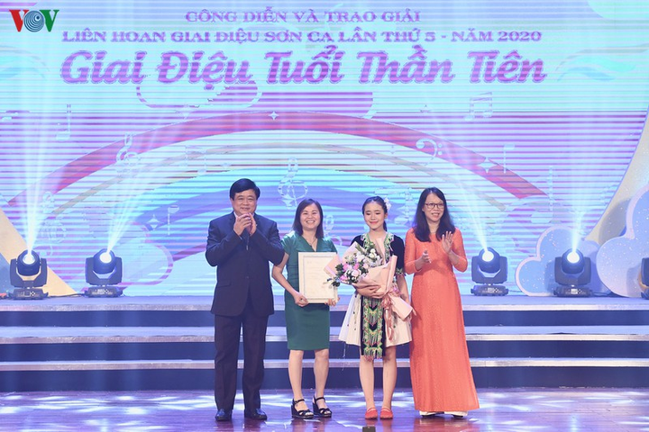 Tưng bừng đêm công diễn và trao giải Liên hoan Giai điệu Sơn ca 2020 - 8