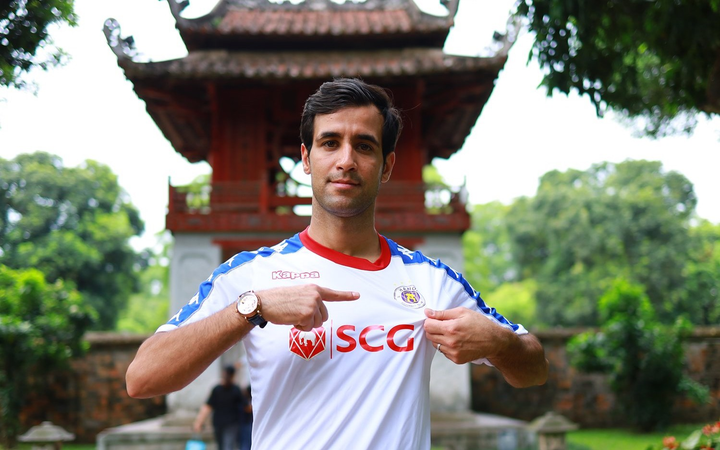 Vì sao Hà Nội FC phải cầu viện đến 'lão tướng' Lê Tấn Tài? - 4