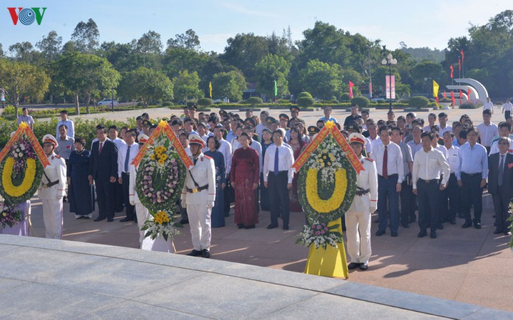 Chủ tịch Quốc hội dự Lễ trao bằng Tổ quốc ghi công tại Quảng Nam - 4