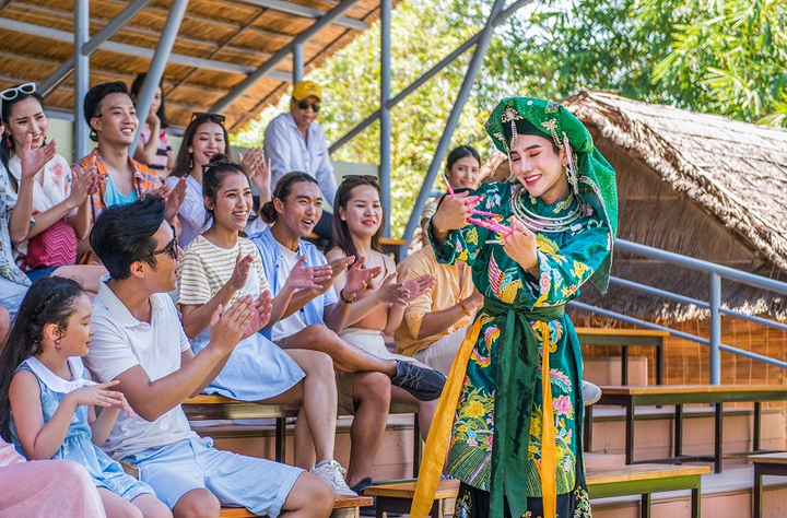 Khám phá 'Hội An thu nhỏ' ngập tràn trải nghiệm tại VinWonders - 4