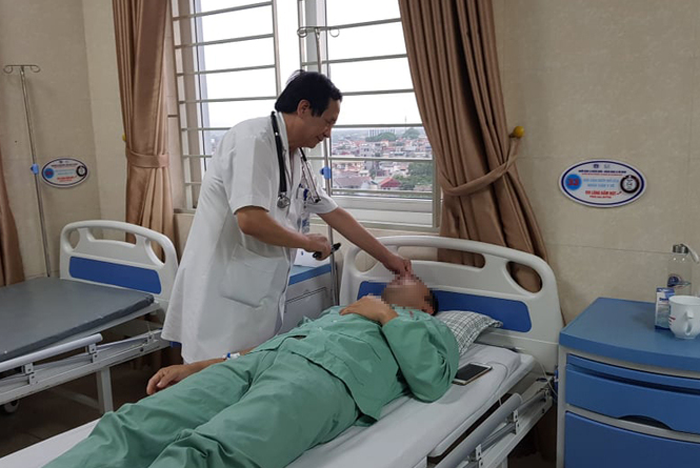 Tắm nước lạnh sau tập thể dục, người đàn ông bị đột quỵ - 1