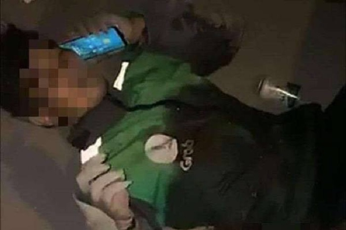 Người phụ nữ đưa tài xế Grab bị đâm đi cấp cứu: 'Tôi không sợ vạ lây' - 1