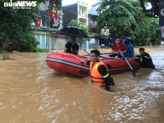 Bắc Bộ tiếp tục mưa lớn, nguy cơ lũ quét, sạt lở đất nhiều nơi - 1