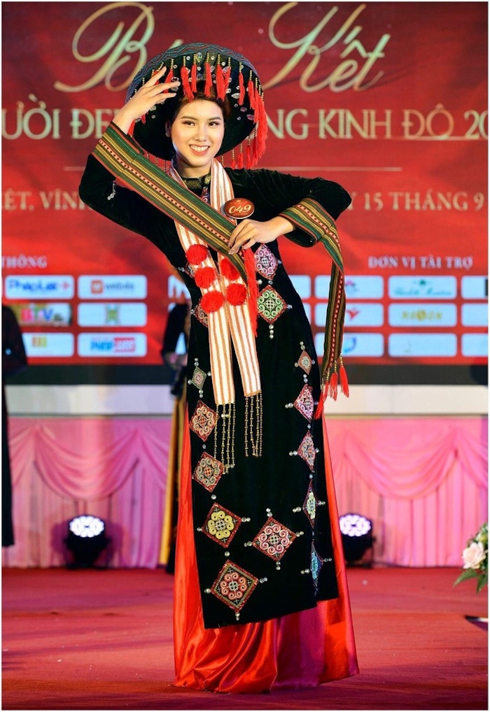 Hoa khôi 10X Đại học Tài chính - Ngân hàng Hà Nội đam mê kinh doanh - 3