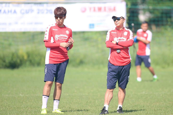 Công Phượng, Bùi Tiến Dũng căng mình tập luyện, quyết đánh bại Hà Nội FC - 1