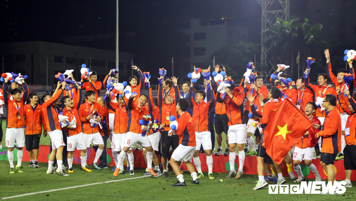 Bóng đá SEA Games: Chỉ nên coi là bàn đạp - 1