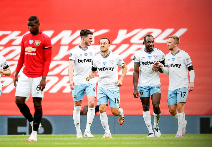 Chật vật hòa West Ham, MU đặt chân vào top 4 Ngoại hạng Anh - 1