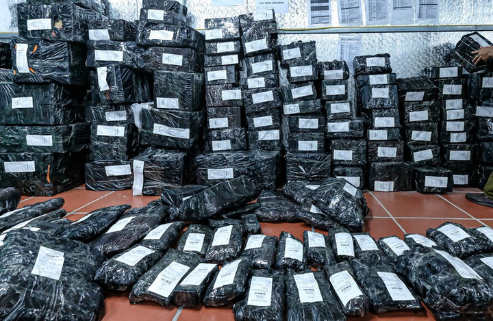 Kho hàng lậu ở Lào Cai 2 năm thu 649 tỷ: 2 đơn vị chuyển phát nhanh cũng vi phạm - 2