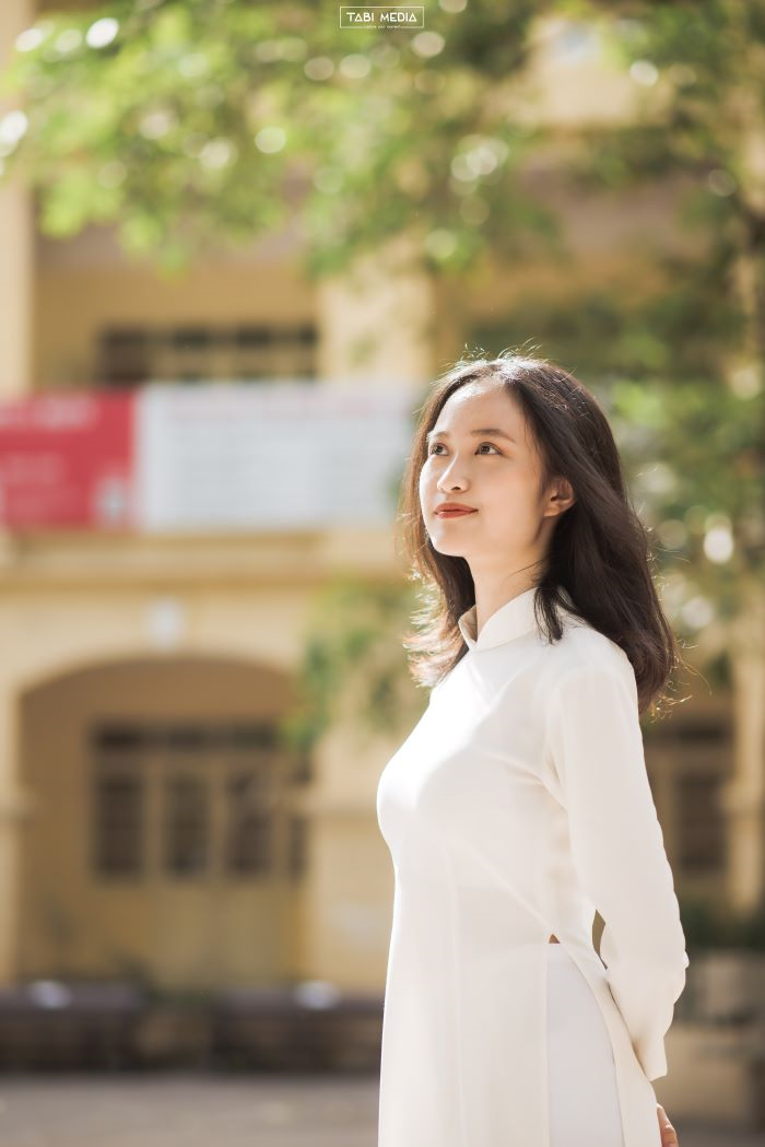 Ảnh: Vẻ đẹp thướt tha của nữ sinh THPT Việt Đức trong tà áo dài - 7