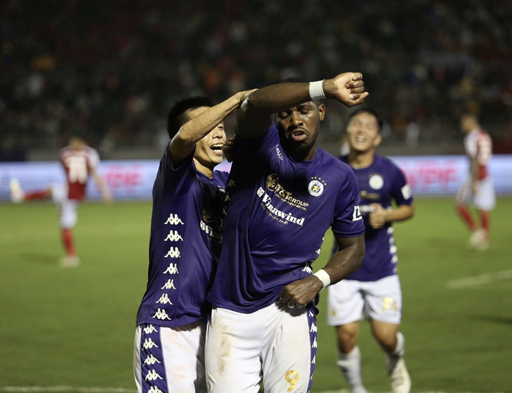 V-League chưa rõ ngày trở lại, Hà Nội FC cho cầu thủ về quê - 1