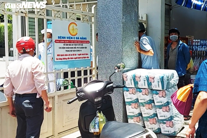 Gần 1.000 người bị phong toả trong Bệnh viện C Đà Nẵng sinh hoạt thế nào? - 2