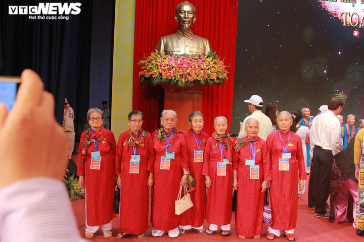 Thủ tướng đọc thơ Tố Hữu tri ân các Mẹ Việt Nam Anh hùng - 4