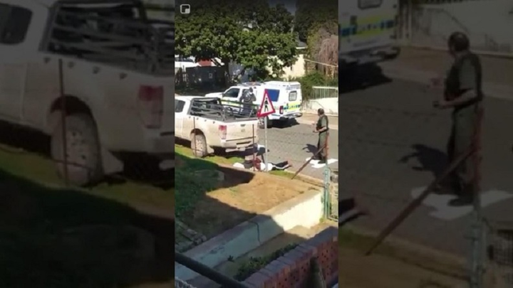 69 tù nhân đào tẩu táo bạo ở Nam Phi, khống chế cả cai ngục - 1