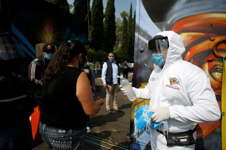 Số ca mắc COVID-19 tăng kỷ lục, toàn cầu không thể quay lại 'bình thường cũ' - 1