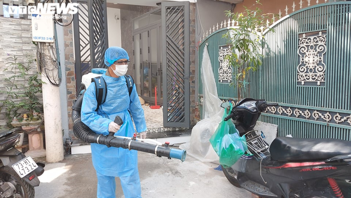 Bệnh nhân 418 mắc COVID-19 đi những đâu trước khi khởi phát bệnh? - 1