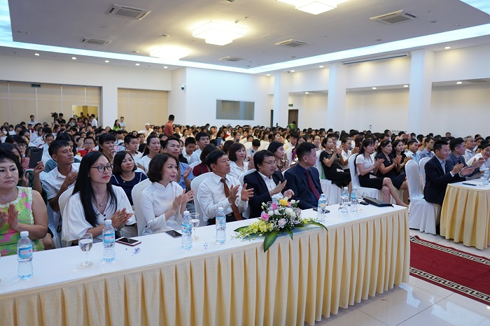 Hơn 1.500 học sinh được vinh danh tại Lễ trao giải thi IOE toàn quốc 2019 - 2020 - 5