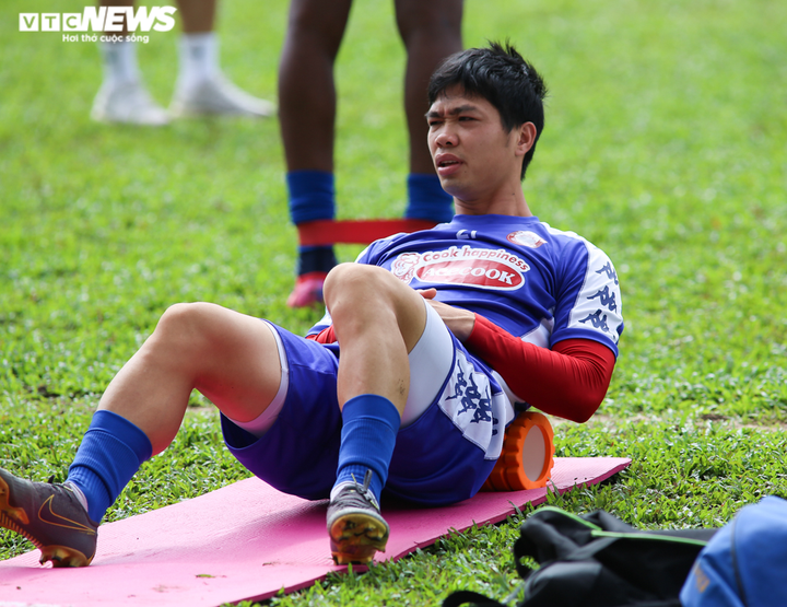 Toàn bộ ban huấn luyện Hàn Quốc vắng mặt trong buổi tập của CLB TP.HCM - 7