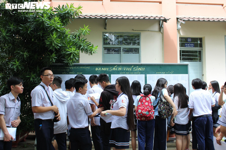 TP.HCM công bố điểm thi vào lớp 10 năm học 2020 – 2021 - 1