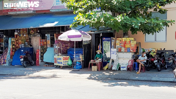 Người Đà Nẵng trước giờ giãn cách xã hội theo Chỉ thị 16 - 2
