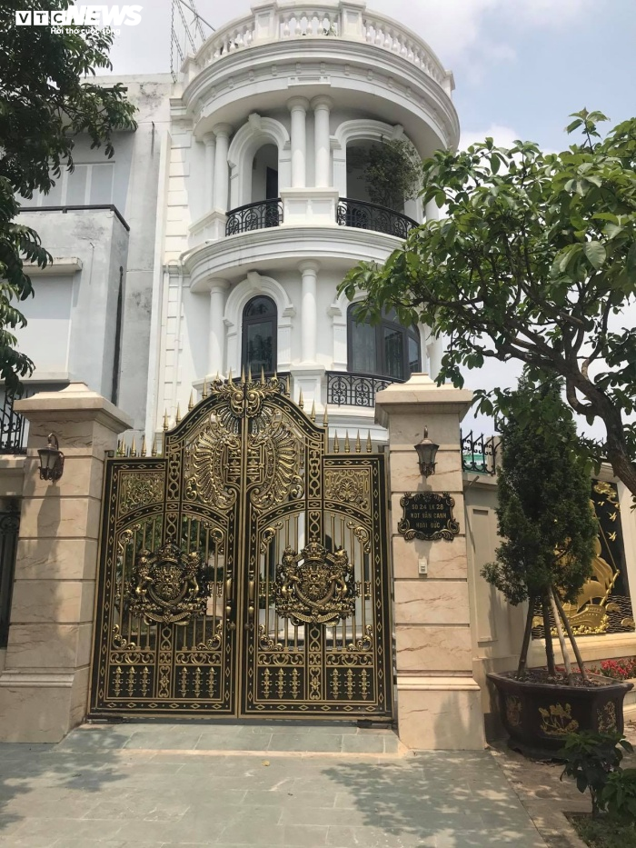 Cận cảnh nhiều biệt thự 'khủng' xây sai phép tại khu đô thị Vân Canh - 4