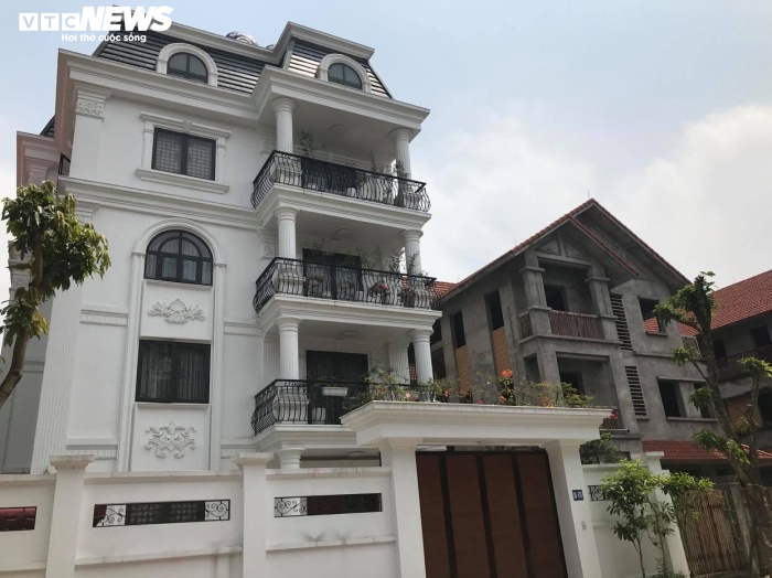 Cận cảnh nhiều biệt thự 'khủng' xây sai phép tại khu đô thị Vân Canh - 3