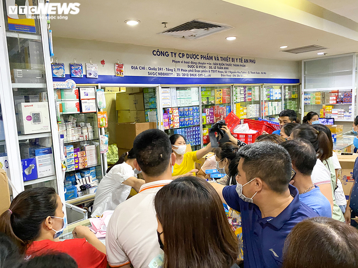 Khẩu trang lại khan hàng, tăng giá, dân buôn muốn mua nhiều cũng không có - 5