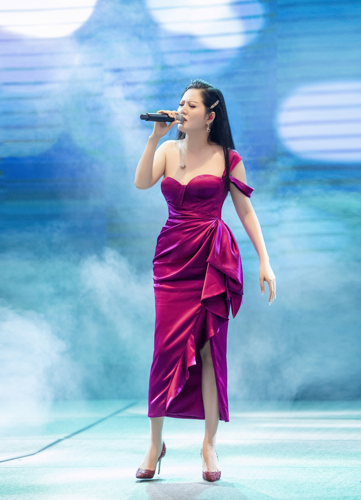 Ca sĩ Đinh Hiền Anh giúp bệnh nhân ung thư trả nợ ngân hàng - 3