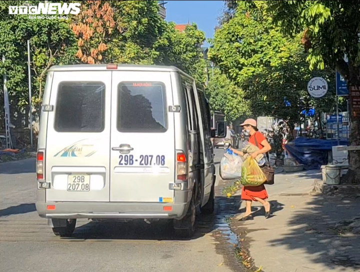 Xe dù, bến cóc tung hoành Bắc Ninh, công an huyện nói không có thẩm quyền xử lý - 3