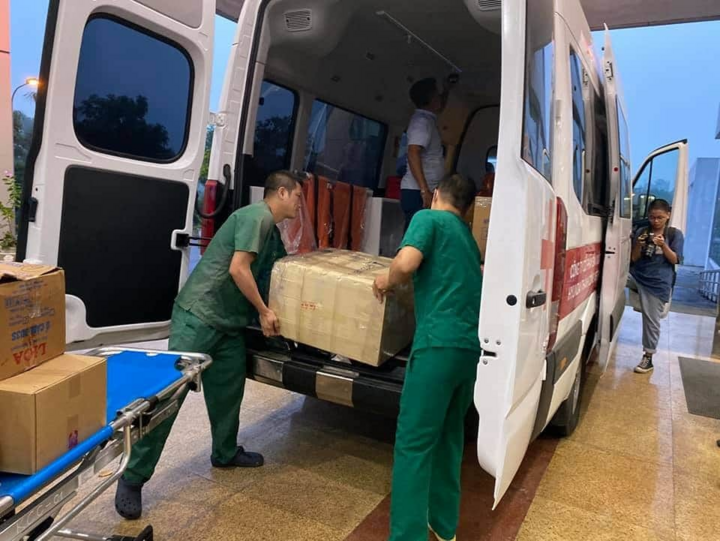 Hình ảnh những 'chiến binh áo trắng' lên đường đón 120 người COVID-19 về nước - 4