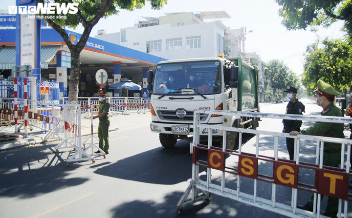 Cận cảnh khu phong tỏa 3 bệnh viện lớn giữa trung tâm Đà Nẵng - 2