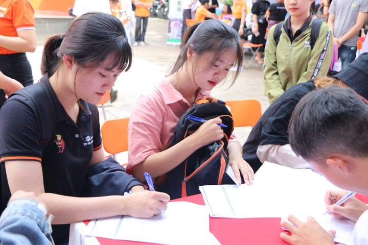 Hàng nghìn cơ hội việc làm cho sinh viên khu vực Tây Nguyên - 1