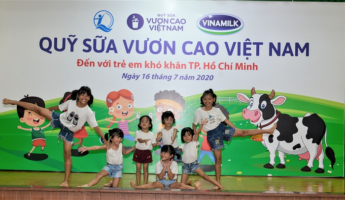 Vinamilk tiếp tục hành trình kết nối yêu thương tại TP.HCM - 1