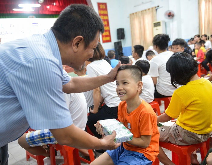 Vinamilk tiếp tục hành trình kết nối yêu thương tại TP.HCM - 4