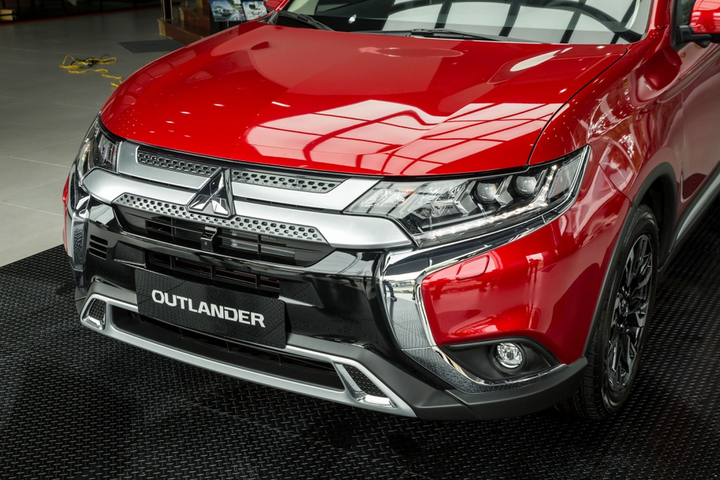 Mitsubishi Outlander bản cao nhất ra mắt tại Việt Nam, giá trên 1 tỷ đồng - 2