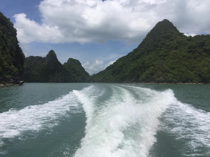 Quan Lạn: Vẻ đẹp mê hoặc của những bãi cát trắng muốt trải dài bất tận - 8