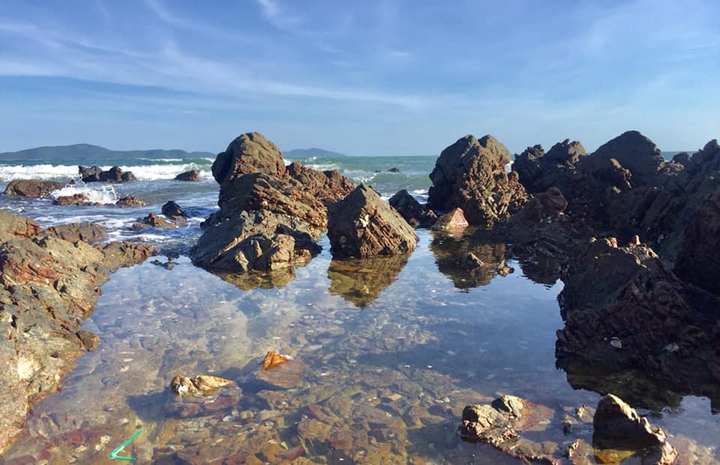 Quan Lạn: Vẻ đẹp mê hoặc của những bãi cát trắng muốt trải dài bất tận - 9