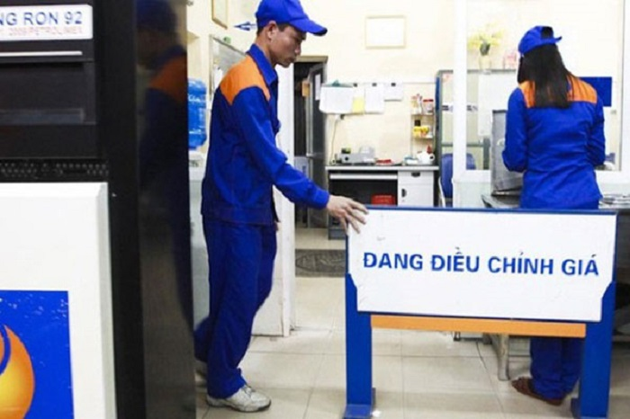 Giá xăng RON95 không đổi, xăng E5RON92 tăng nhẹ - 1