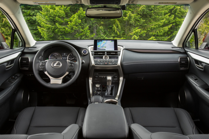 Mẫu xe SUV cỡ nhỏ Lexus NX ra mắt phiên bản kỷ niệm sinh nhật 6 năm - 3