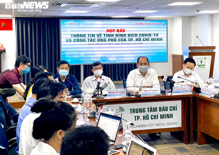 TP.HCM có 2 ca COVID-19 mới - 1