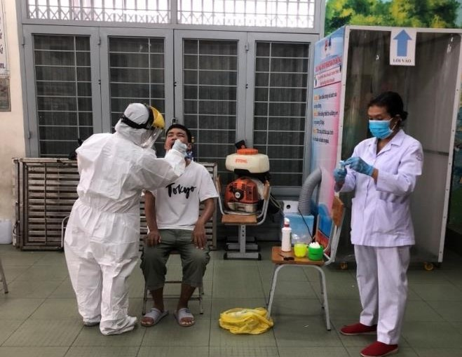 Người nào tại TP.HCM được ưu tiên xét nghiệm COVID-19? - 1