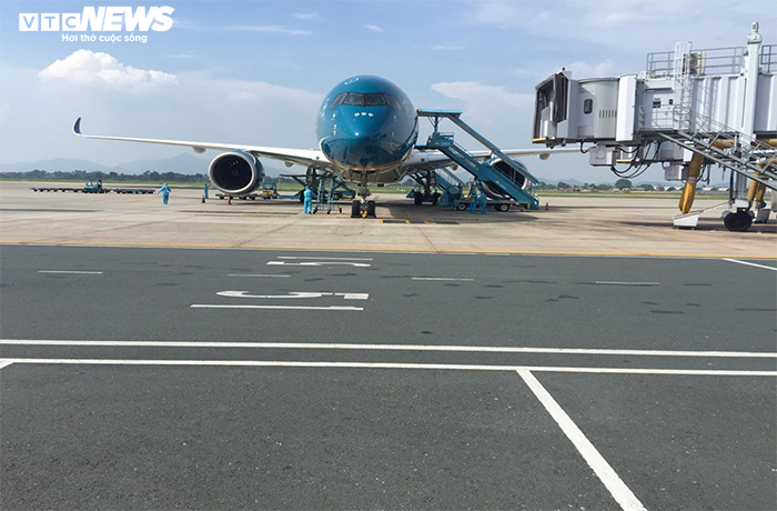 Điều đặc biệt của chuyến bay Guinea Xích Đạo chở 219 công dân Việt Nam về nước - 2