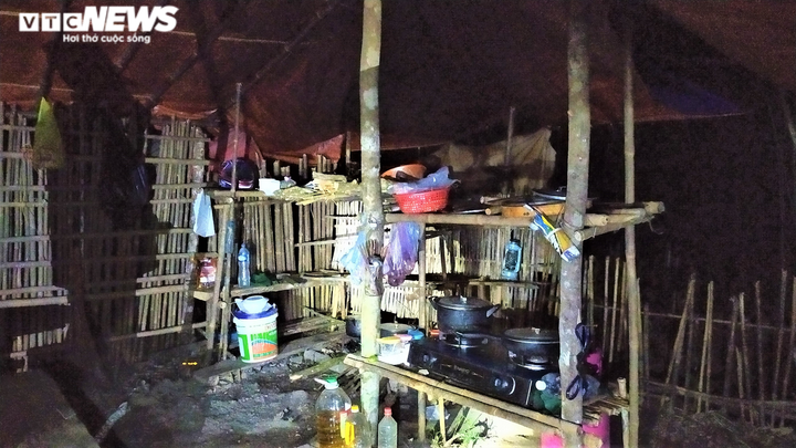 Bộ đội biên phòng Nghệ An tuần tra thâu đêm, ngăn nhập cảnh trái phép - 9